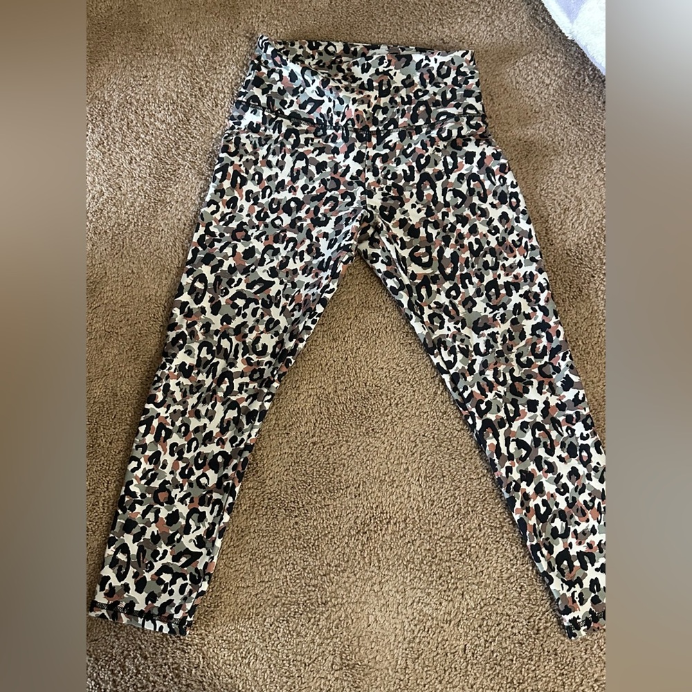 Size Small Leopard Print Leggings